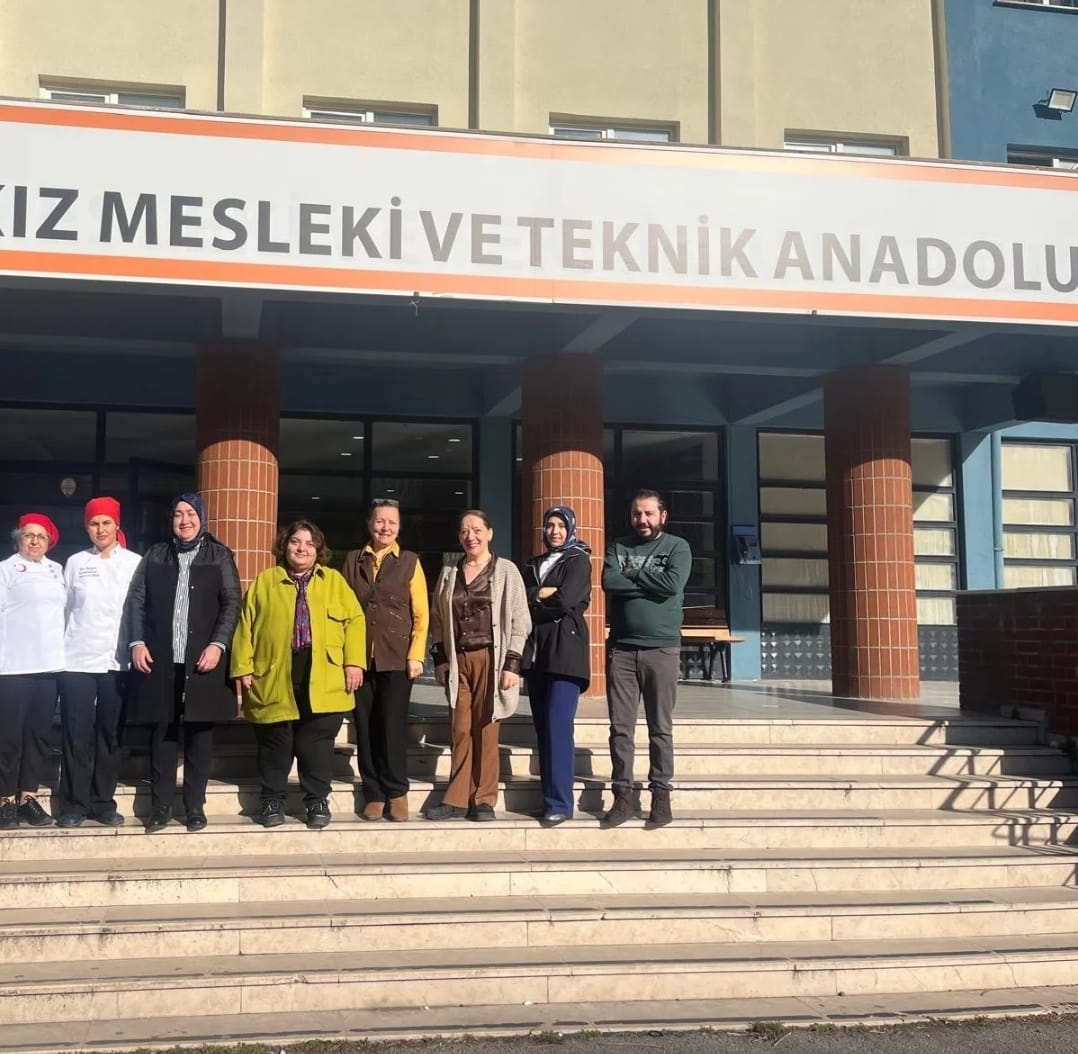VELİ BABA KIZ MESLEKİ VE TEKNİK ANADOLU LİSESİ'NE ZİYARET GERÇEKLEŞTİRDİK